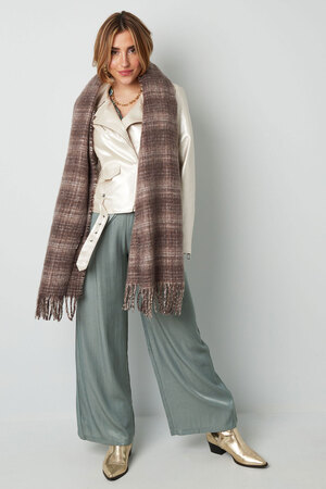 Checked warm winter scarf - red h5 Picture3